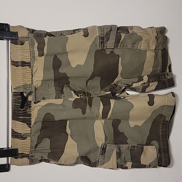 TWO BOY SHORTS: TEK GEAR SZ 10/12 WONDER NATION CAMAFLOUGE CARGO SHORTS SZ 10/12 - Picture 15 of 16